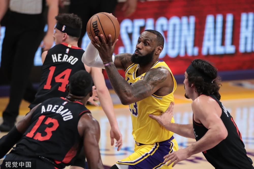 一位曾与他 一位曾与他