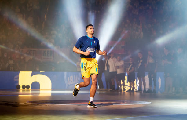 上半场结束 上半场结束